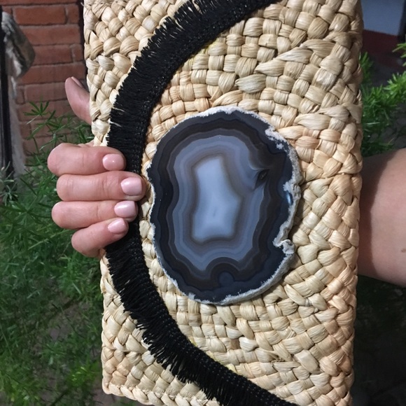 Women Elegant Braided Clutch Handbag - Picture 3 of 6